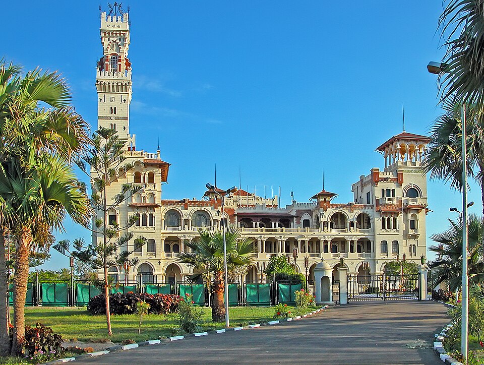 مطعم أسماك بحري