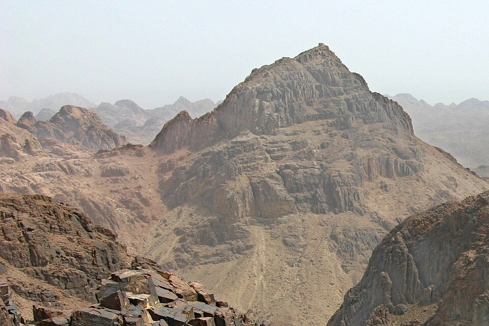 مقهى اللاجون على البحر - دهب